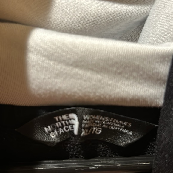 North Face Hoodie - Picture 5 of 5